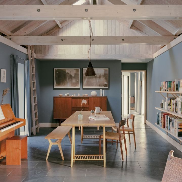 Gallery 12