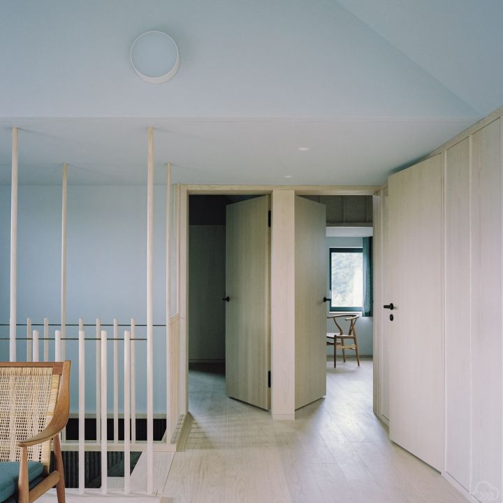 Gallery 16